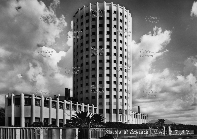 GRATTACIELO Colonia marina Edoardo Agnelli di Marina di Massa (ex Torre Balilla, detta anche Torre Marina, Torre di Massa o Torre FIAT); il complesso della colonia è stato edificato su un progetto innovativo dell\