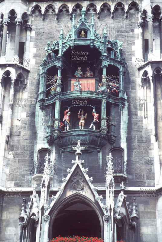 Orologio, dettaglio del carillon, della torre dell\