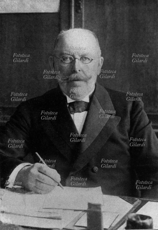 Friedrich LOEFFLER (24 giugno 1852 – 9 aprile 1915) microbiologo tedesco, scoprì il bacillo della difterite e la causa dell\