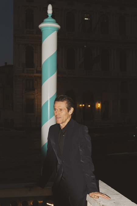 RITRATTO DI WILLEM DAFOE A VENEZIA RITRATTO DI WILLEM DAFOE A VENEZIA