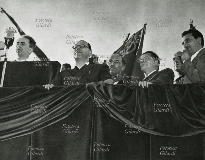 Palmiro TOGLIATTI (1893-1964) (segretario del Partito Comunista italiano dal 1923 al 1924, poi dal 1930 al 1934 e nuovamente dal 1938 al 1964) alla Festa Nazionale dell\