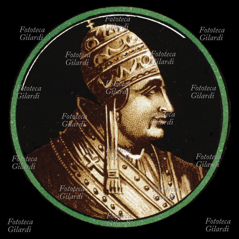 POPE SISTO IV (July 21, 1414 - August 12, 1484), born Francesco della Rovere, born in Savona, elected in 1471. He built the Ponte Sisto in Rome, and the Chapel of the Apostolic Palace, which took its name, was later enriched with famous frescoes by Michelangelo and is the seat of the Conclave. Portrait, detail from a chromolithographic postcard of the \