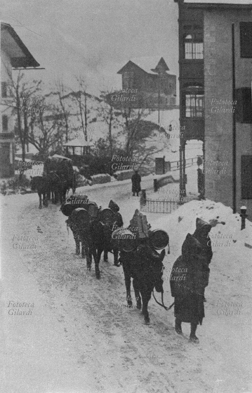 I GUERRA MONDIALE Cadore, rifornimenti per le vie di Cortina d\