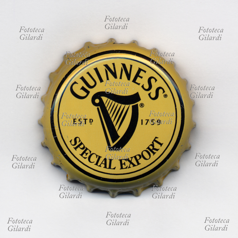 TAPPO A CORONA, capsula metallica di chiusura per bottiglia o bottiglietta di vetro della celebre birra Guinness, una birra di tipo stout o di tipo porter commercializzata in tutto il mondo, prodotta dalla Arthur Guinness Son & Co., fabbrica di birra irlandese fondata a Dublino nel 1759 da Arthur Guinness. Questo tappo appartiene alla produzione per l\