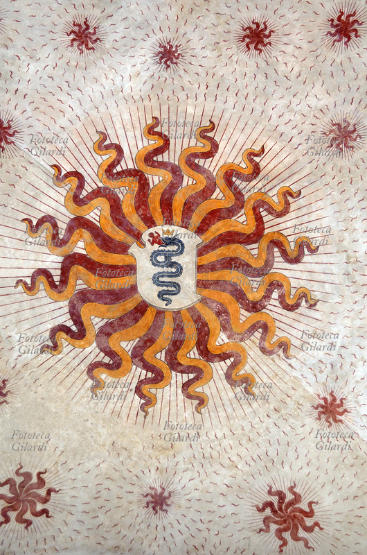 ARALDICA Crest Visconti depicting the snake devouring a child; background of the "raza Visconti", the sun shining, firm Giangaleazzo first Duke of Milan, who like the sun was the source of life for his subjects. Several other small only illuminate the time. Fresco decoration in a vault of the porch of the courtyard of the Rocchetta, after the restoration of 2012 which brought to light the reconstruction in historicist style of Luca Beltrami, Milan 1905