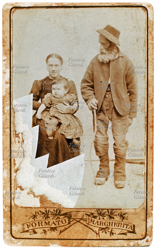 FAMIGLIA Ritratto di nonni con nipotina. L\