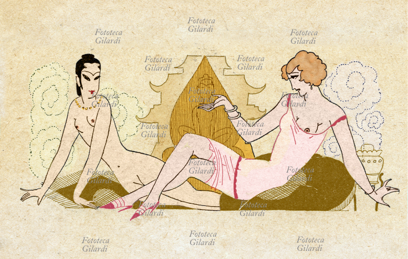 EROTISMO Giovane donna con schiava d\