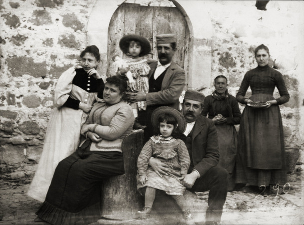 I RICORDI DI VERGA FAMILIARI I RICORDI DI VERGA FAMILIARI