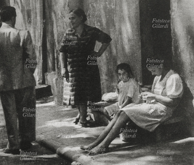 ITALIA Vita quotidiana al campo profughi giuliani di Forte Aurelia, appena fuori della città di Roma, 1945-1946