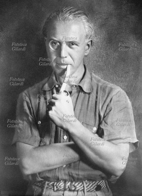 Paolo MONELLI (15 luglio 1891 – 19 novembre 1984), giornalista, scrittore e militare italiano, esordì con l\