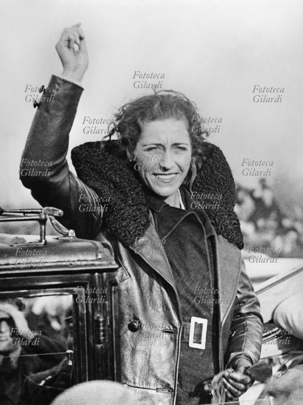 Amy JOHNSON (1903-1941) pilota, pioniera dell\