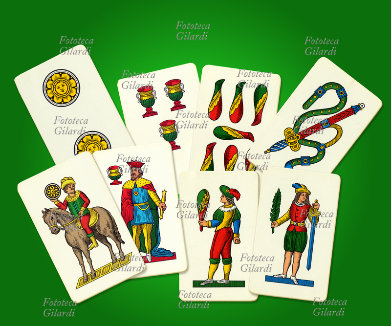 CARTE DA GIOCO NAPOLETANE Cavallo e due di ori, re e cinque di coppe, fante e sette di bastoni, fante e asso di spade. Italia, 1980 circa.