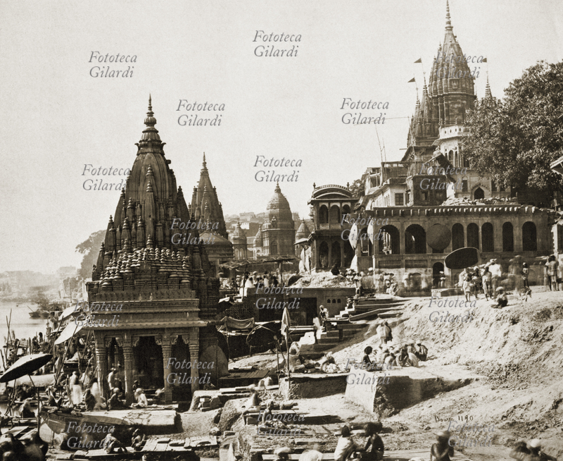 INDIA Edificio del Bathing Ghat sulle rive del Gange a Calcutta - fotografia 1890 circa