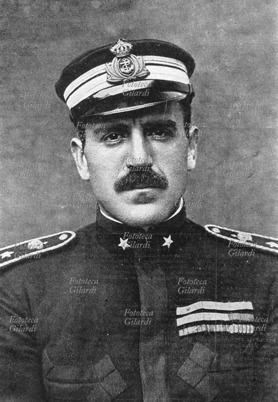 Luigi RIZZO (8 ottobre 1887 – 27 giugno 1951), capitano della marina italiana. Fu al comando nell\