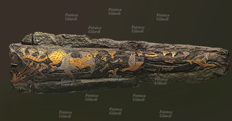 ANTICA GRECIA Pugnale in bronzo con incrostazioni d\