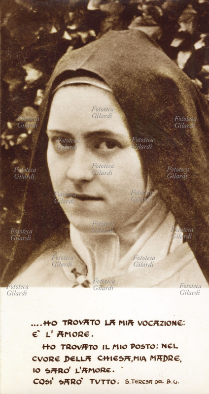 Santa TERESA di LISIEUX (2 gennaio 1873 – 30 settembre 1897) santino con ritratto fotografico in primo piano. Alla base del ritratto una frase della Santa: \