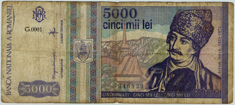 MONETA rumena, banconota Banca Nationala a Romaniei da 5000 cinci mii lei. Fronte, raffigurante un ritratto di Avram Iancu (1824 - 10 settembre 1872) avvocato rumeno originario della Transilvania protagonista della Rivoluzione Transilvana del 1848-1849. Emissione del maggio 1993.