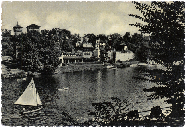 TORINO CASTELLO SULLE RIVE DEL PO