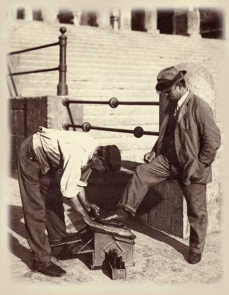 MESTIERI IL LUSTRASCARPE