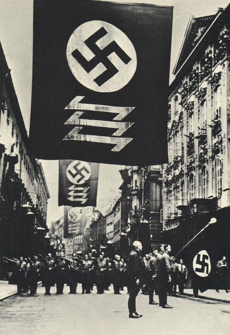 COMMEMORAZIONE DEL PUTSCH COMMEMORAZIONE DEL PUTSCH