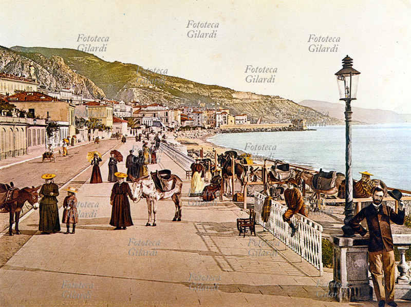 MENTONE La Promenade du Midi, in una fotografia colorata dell\