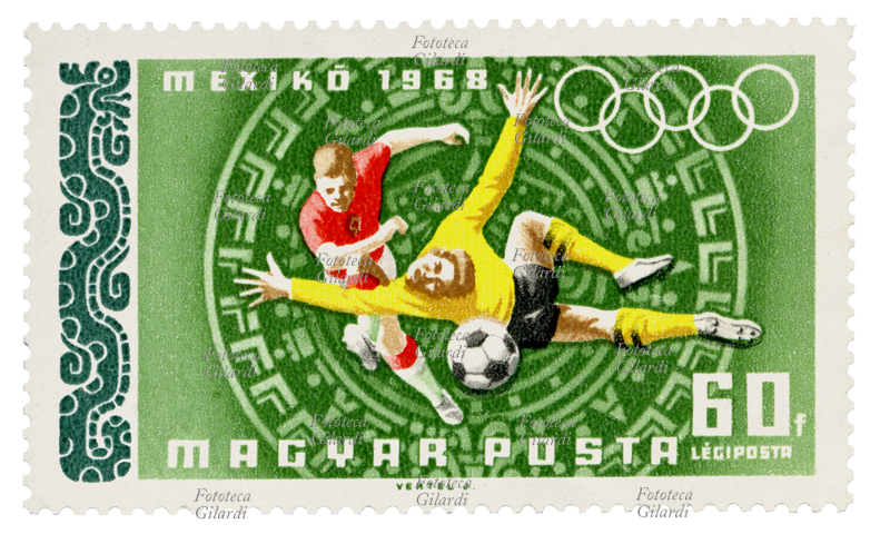 CALCIO Francobollo della serie "Giochi Olimpici Città del Messico 1968" emessa dalle poste magiare. Nella vignetta l\