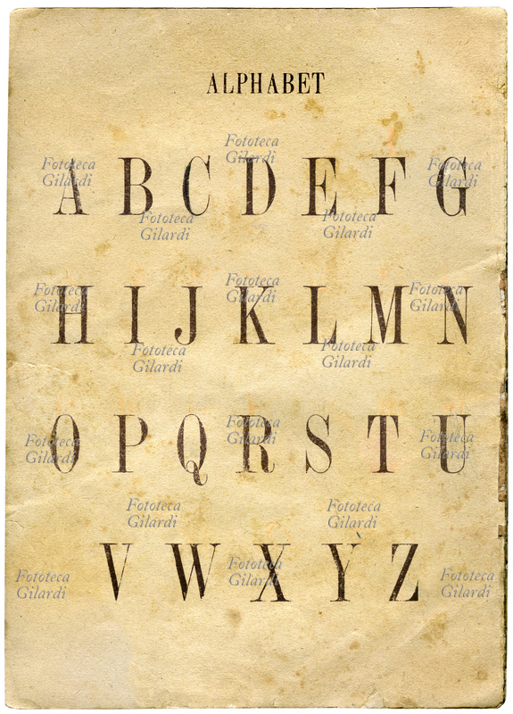 ALFABETO foglio da abbecedario in caratteri maiuscoli graziati. Pagina tipografica, Francia 1890 circa.