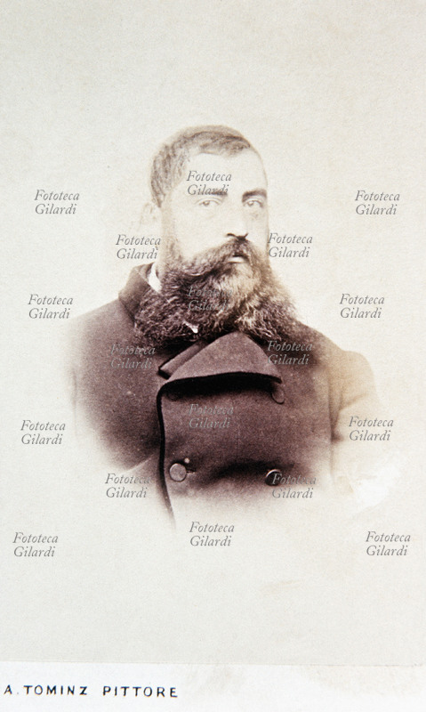 FIGURA maschile a mezzo busto, ritratto inscritto in un ovale. L\