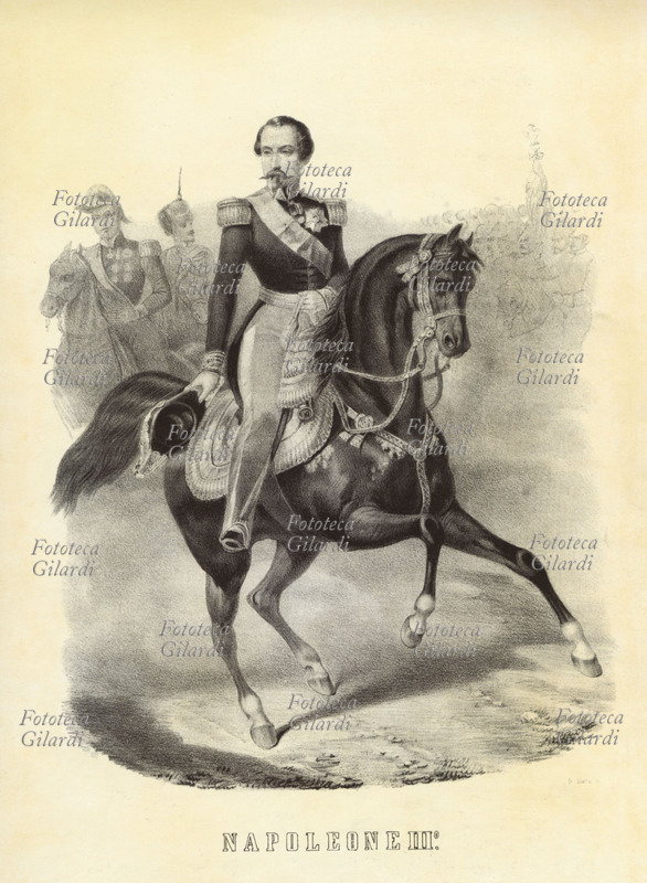NAPOLEONE III (20 aprile 1808 – 9 gennaio 1873), presidente della Repubblica francese dal 1848 al 1852 e Imperatore dei francesi dal 1852 al 1870, ritratto equestre. Stampa litografica di Gaetano Riccio, 1860 circa