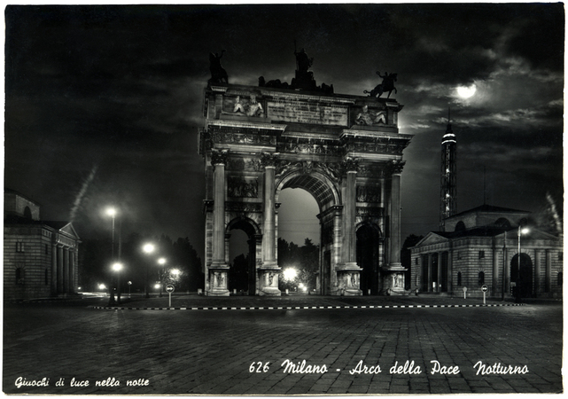 MILANO DI NOTTE ARCO DELLA PACE MILANO DI NOTTE ARCO DELLA PACE
