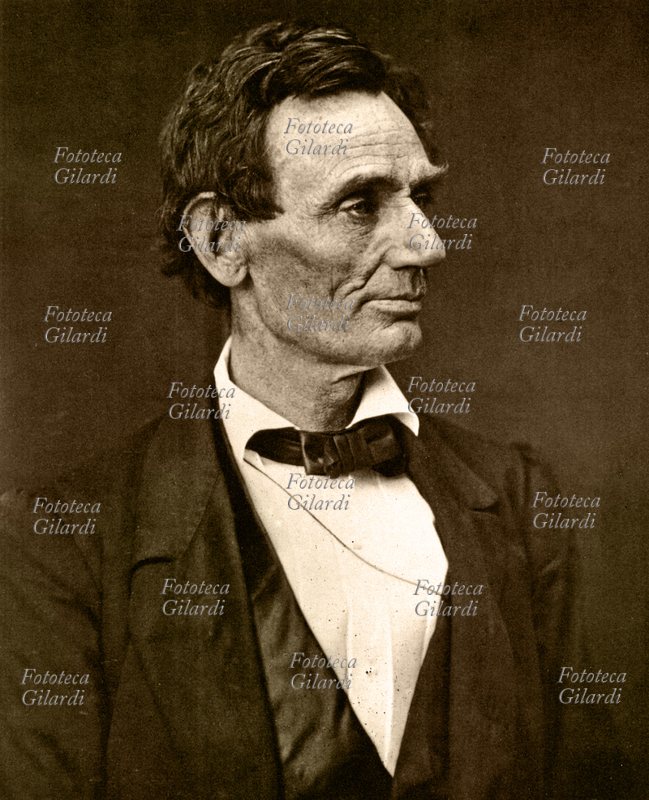 Abraham LINCOLN (12 febbraio 1809 – 15 aprile 1865), politico e avvocato statunitense, 16º presidente degli Stati Uniti dal 4 marzo 1861, il primo appartenente al Partito Repubblicano. Ritratto fotografico di Alexander Hesler (1823–1895). Stati Uniti d\