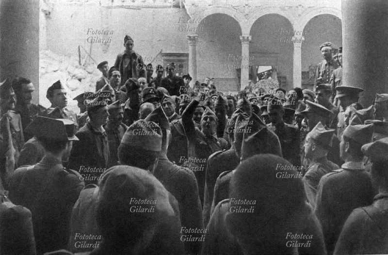 Francisco FRANCO Bahamonde (1892-1975) dopo la conquista della città di Toledo, il generale entra nell\