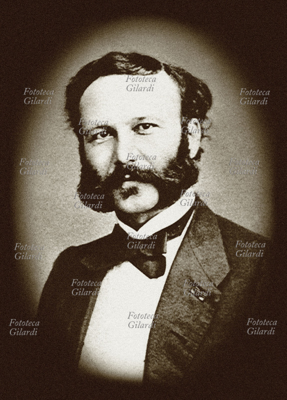 Henry DUNANT (1828-1910) fondatore della Croce Rossa Internazionale, a lui fu assegnato il primo premio Nobel per la pace nel 1901, ritratto fotografico giovanile.