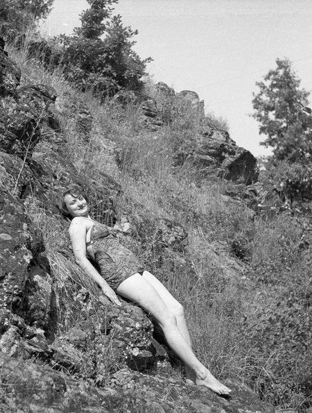 LUCIANA BACIATA DAL SOLE LUCIANA BACIATA DAL SOLE