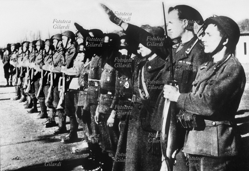 II G.M. Italy, 28/1/1944 Army of the Italian Social Republic: bersaglieres of 3° the Regiment of Alexandria.