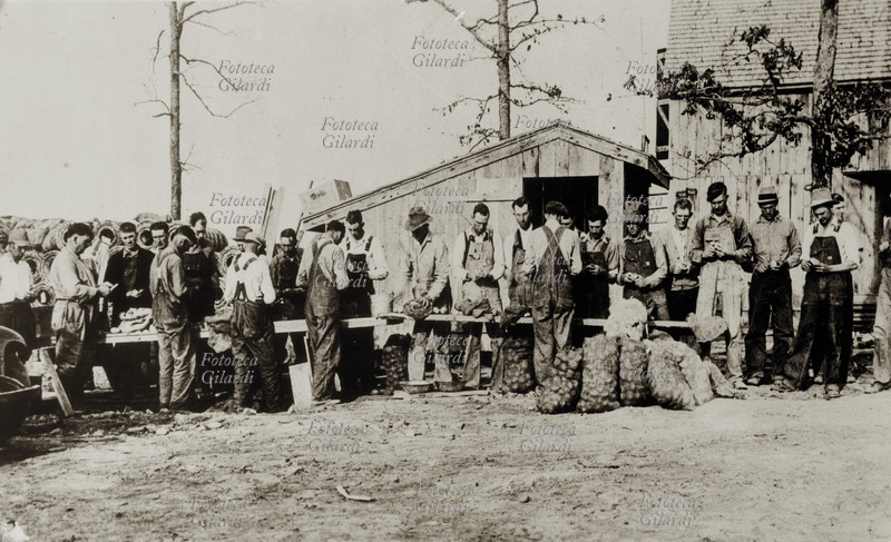 CRISI ECONOMICA U.S.A. mercato cooperativo a Crossville, Tennessee. Cumberland Homesteads, negli anni della grande crisi economica che coinvolse tutti gli Stati Uniti d\