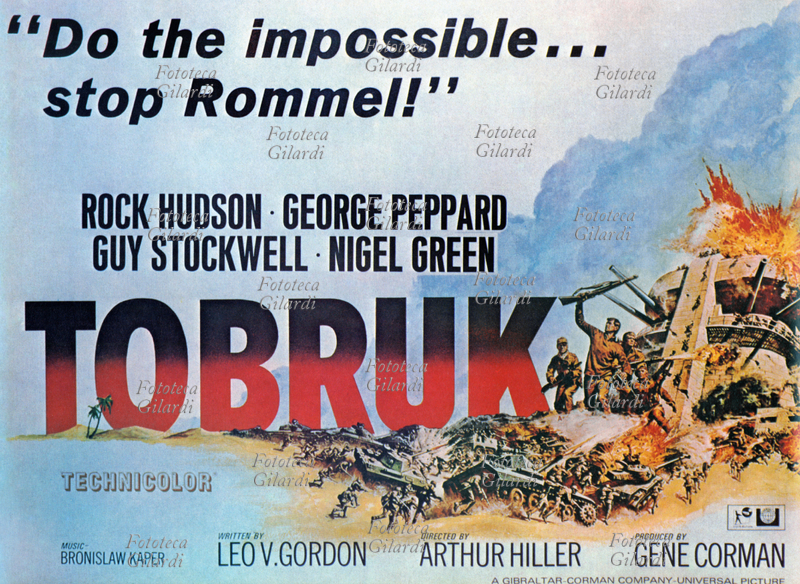 TOBRUK manifesto del film di guerra, co-produzione germano-americana, diretto da Arthur Hiller (22 novembre 1923 – 17 agosto 2016). Stati Uniti d\