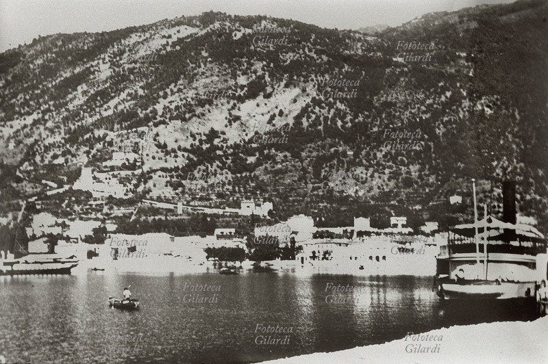 LOMBARDIA Paesaggio lacustre. I luoghi sono quelli decritti dal Manzoni nel romanzo \