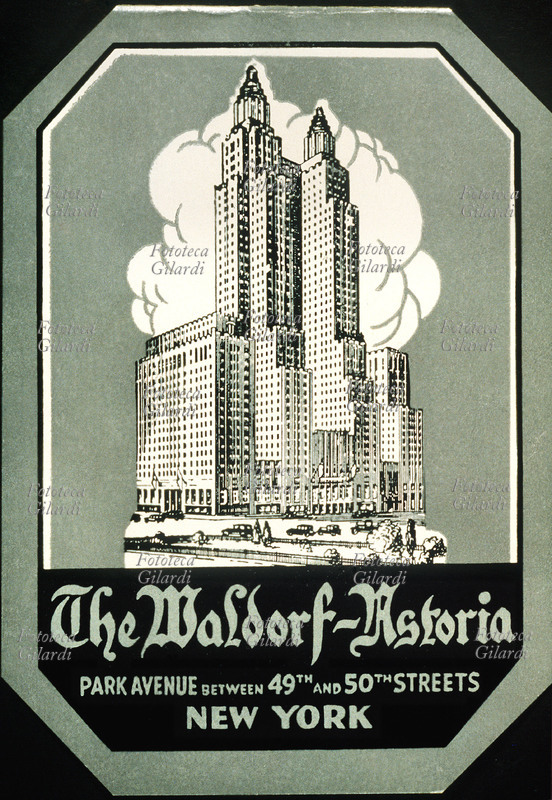 TURISMO Etichetta per bagagli del Grand Hotel Waldorf Astoria di New York primi anni del XX secolo. L\