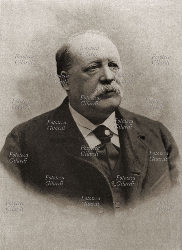 Giuseppe MUSSI (1836-1904) Sindaco di Milano dal 18-12-1899 al 16-12-1903, di orientamento politico di Sinistra. Morì a Baveno il 18 agosto 1904. Ritratto fotografico dell\