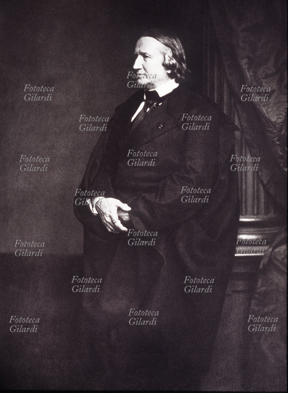 Alfred de VIGNY (1797-1863) poeta, romanziere e drammaturgo fra i maggiori rappresentanti del Romanticismo francese. Ritratto fotografico di Adam-Salomon, s.d. XIX secolo.