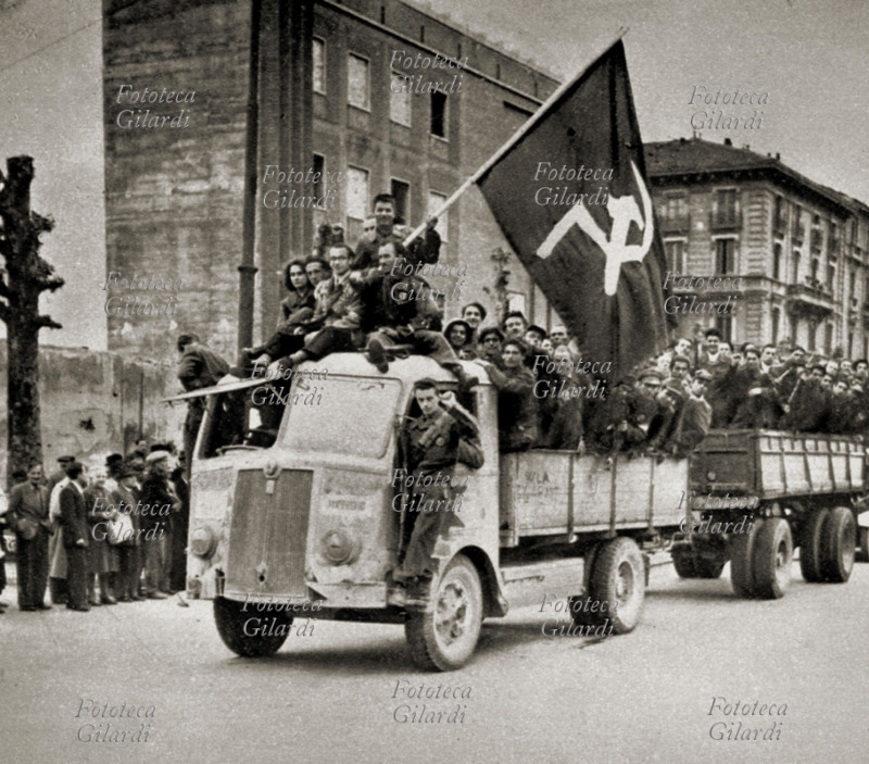 RESISTENZA aprile 1945 Partigiani garibaldini dell\