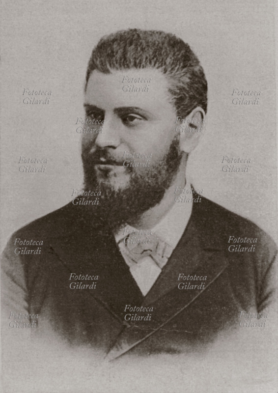 MURRI TRIAL portrait of the Venetian count Francesco Bonmartini, husband and victim of Linda Murri (1871 - 1957), accused of having commissioned her brother Tullio, accused of having been the material executor, to murder her husband. An intrigue developed in the Bologna-bene environment, which saw two families of opposing ideologies united by an incautious marriage that resulted in a murder plotted under the odor of shady relations, the Murri case was the subject of the first great popular trial with media resonance of the 20th century, held in Turin with a sentence of 11 August 1905; the proceedings involved the bourgeois family of the famous university professor Augusto Murri (1841 - 1932), a progressive republican, father of the defendants Linda and Tullio. Portrait, Bologna, 1902.