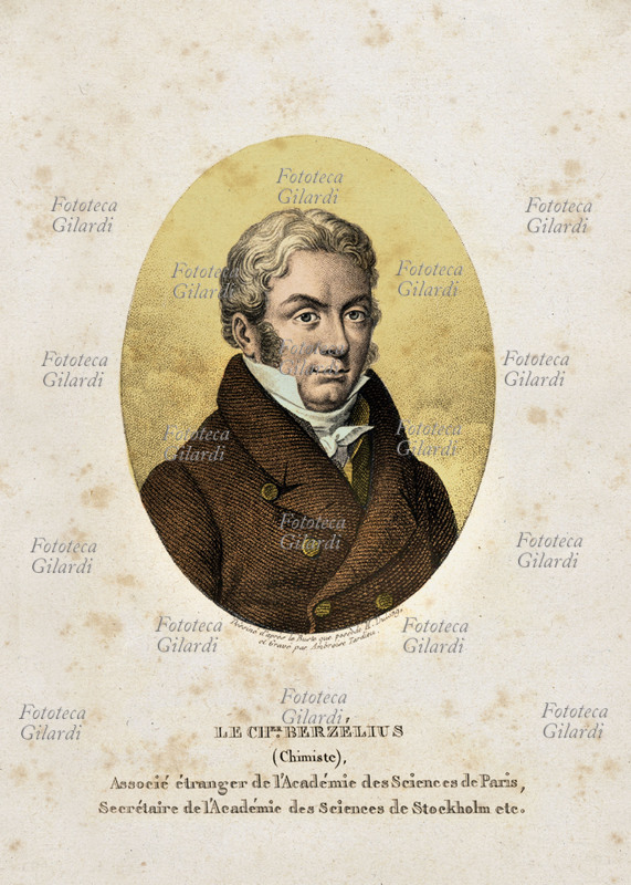 Jons Jacob BERZELIUS (1779-1848), chimico svedese. Tra le sue scoperte il rilevamento di tre elementi della tavola periodica quali silicio, selenio e torio. Nel 1813 cambiò la scrittura della formula chimica introducendo i simboli letterali. È considerato tra i padri della chimica moderna insieme a John Dalton e Antoine Lavoisier. Ritratto, incisione acquarellata, XIX secolo