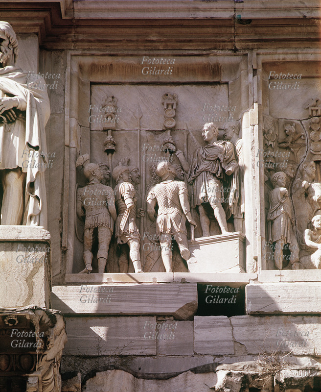 ANTICA ROMA Soldati romani ascoltano la \