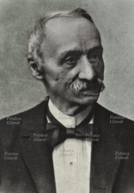 Giuseppe SARACCO (9 ottobre 1821 – 19 gennaio 1907) fu Presidente del Consiglio dei Ministri Italiano nel periodo: 24 giugno 1900 - 15 febbraio 1901. Finanziere e uomo politico italiano, Cavaliere dell\