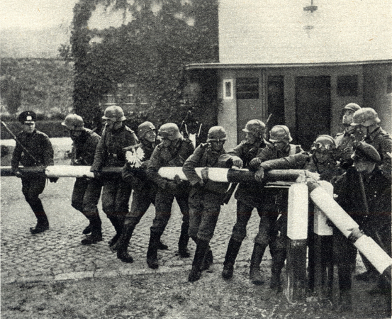 I TEDESCHI ENTRANO IN POLONIA