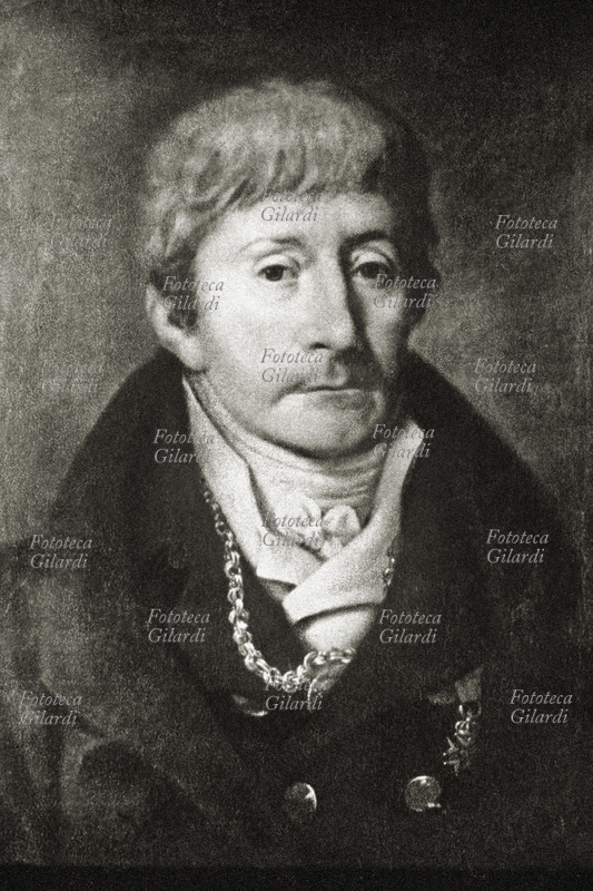 Antonio SALIERI Antonio SALIERI (18 agosto 1750 – 7 maggio 1825), compositore, musicista e insegnante italiano del classicismo. A 15 anni, si recò a Venezia: studiò canto con Pacini e composizione con Pescetti. Qui conobbe L. Gassmann, maestro della cappella imperiale, il quale lo condusse a Vienna e lo seguì come un figlio dandogli anche un\