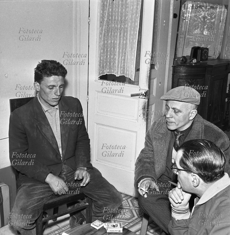 ALBANO DI LUCANIA (PZ) giovane allucinato, intervistato dal Professor Ernesto De Martino (1º dicembre 1908 – 9 maggio 1965), etnologo, antropologo, storico delle religioni e filosofo italiano, ed Emilio Servadio (14 agosto 1904 – 18 gennaio 1995), psicoanalista, parapsicologo, esoterista e giornalista pubblicista italiano, nel corso dell\