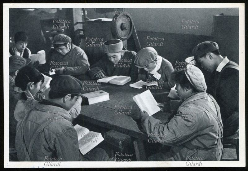 TIBET Studio collettivo degli scritti di Mao Tse-tung in una comune popolare. Piccola litografia da cartella divulgativa di propaganda. Repubblica Popolare Cinese, 1963